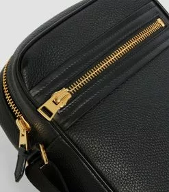 TOM FORD Small Leather Messenger Bag BLK BLK Messenger Bags -TOM FORD Shop tom ford small leather messenger bag 15086190 25842290 1000
